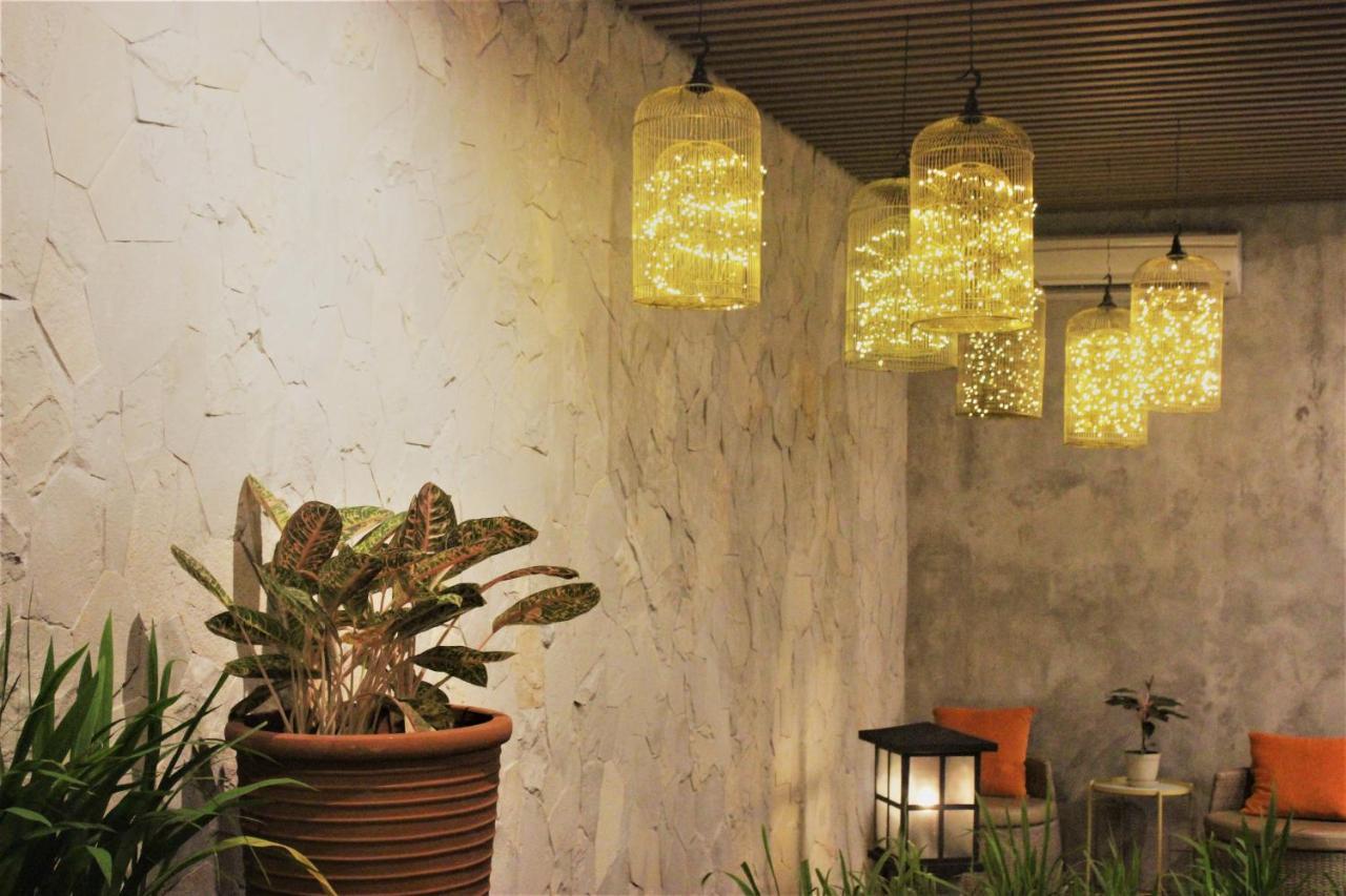 Treehouse Suites - Boutique Serviced Apartment Cakarta Dış mekan fotoğraf